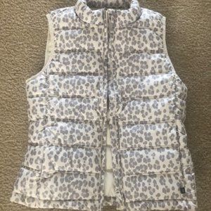 GAP Kids puffer vest animal print size XXL (14 y)